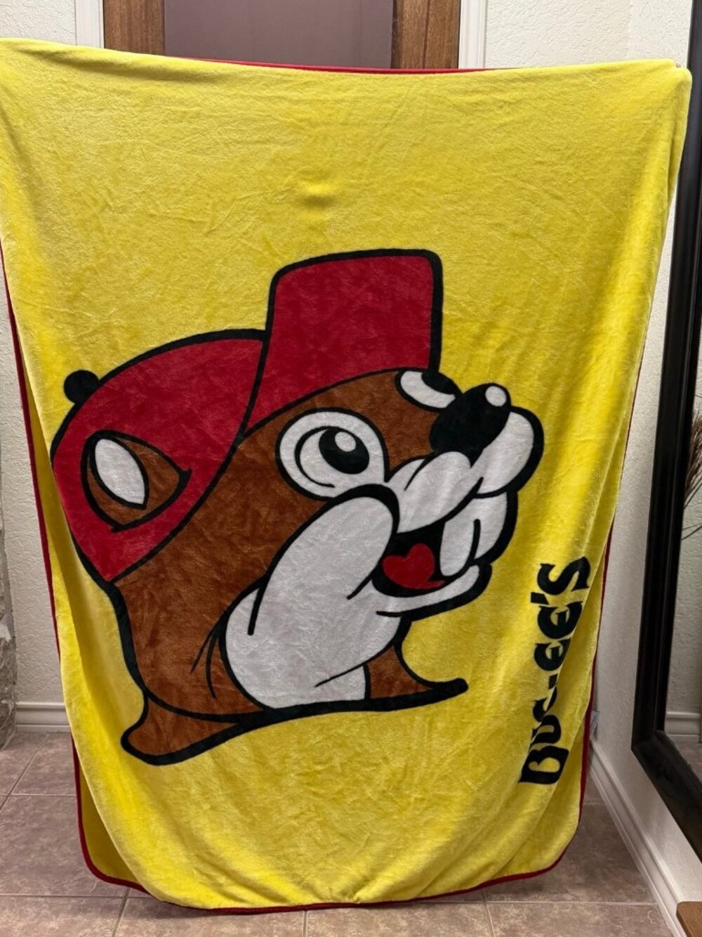 Buc-ee’s Iconic Beaver Plush Blanket
